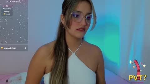 Snapshot of scarlet_rose__ chatting on 09/12/25, 04:34 Scarlet online show from 09/12/25, 04:34