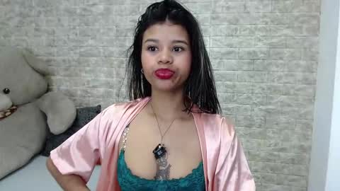 Snapshot of scarletht chatting on 09/27/25, 11:59 scarletht online show from 09/27/25, 11:59