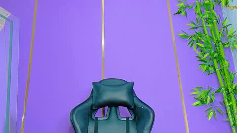 Denis online show from 10/17/25, 03:36