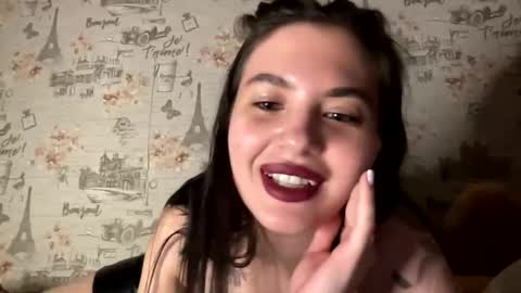 Snapshot of scarletpetal chatting on 01/29/25, 03:26 scarletpetal online show from 01/29/25, 03:26