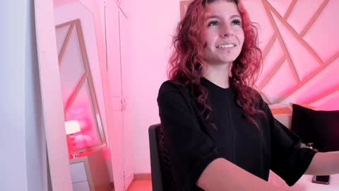 Snapshot of scarletpunk_ chatting on 12/25/24, 04:32 Scarlet online show from 12/25/24, 04:32