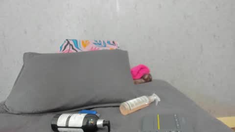 Scarlett 3 online show from 10/15/25, 03:06