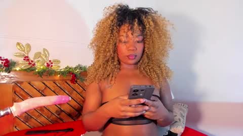 Snapshot of scarlett_diaz17 chatting on 12/10/24, 11:54 Mariana online show from 12/10/24, 11:54