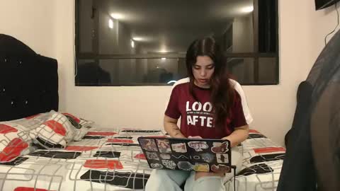 Snapshot of scarlett_evance chatting on 02/12/25, 05:26 Scarlett and Jazmin online show from 02/12/25, 05:26