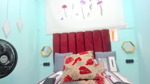 scarlett_fox20 online show from 11/08/25, 12:16