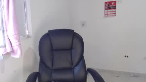 Snapshot of scarlett_liz chatting on 03/07/25, 12:34 Scarlett online show from 03/07/25, 12:34