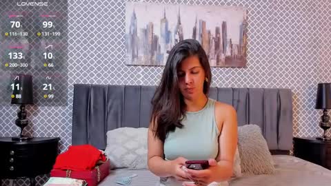 Snapshot of scarlett_moore_ chatting on 01/10/25, 01:52 Scarlett online show from 01/10/25, 01:52