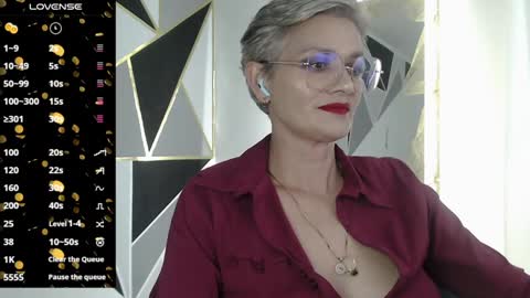 Snapshot of scarlett_paris chatting on 12/04/24, 11:35 Scarlett online show from 12/04/24, 11:35