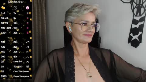 Snapshot of scarlett_paris chatting on 01/18/25, 02:36 Scarlett online show from 01/18/25, 02:36