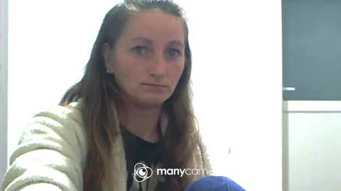 scarlett_queen01 online show from 09/30/25, 03:00