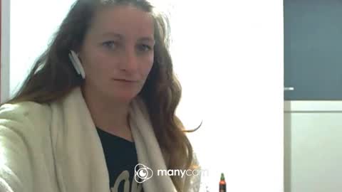 scarlett_queen01 online show from 10/01/25, 01:22