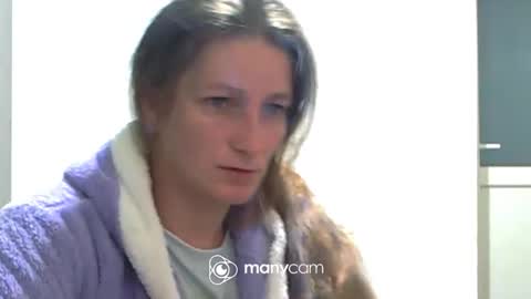 scarlett_queen01 online show from 10/14/25, 03:29