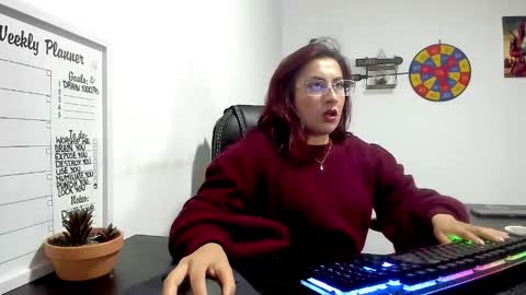 Snapshot of scarlett_sen chatting on 12/13/24, 02:38 Mistress Scarlett online show from 12/13/24, 02:38