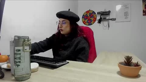 Snapshot of scarlett_sen chatting on 03/12/25, 01:19 Mistress Scarlett online show from 03/12/25, 01:19