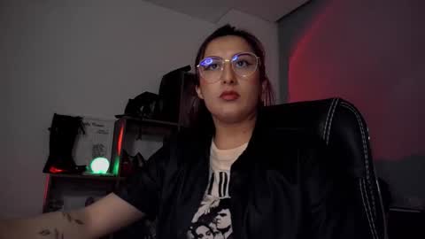 Snapshot of scarlett_sen chatting on 09/16/25, 06:31 Mistress Scarlett online show from 09/16/25, 06:31