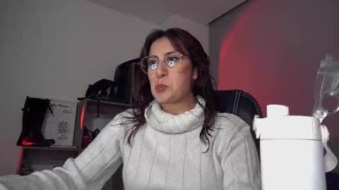 Snapshot of scarlett_sen chatting on 09/17/25, 03:57 Mistress Scarlett online show from 09/17/25, 03:57