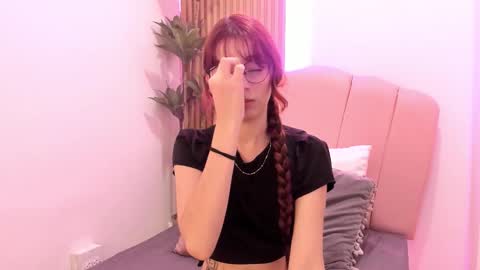 Snapshot of scarlett_smith_3 chatting on 10/13/25, 03:17 scarlett smith 3 online show from 10/13/25, 03:17