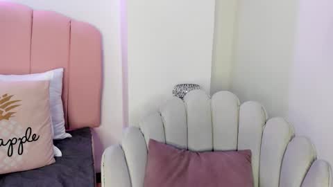 Snapshot of scarlett_smith_3 chatting on 10/28/25, 03:43 scarlett smith 3 online show from 10/28/25, 03:43