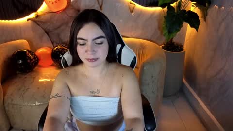 Snapshot of scarlett_smith_tp chatting on 10/14/25, 12:50 Scarlett online show from 10/14/25, 12:50