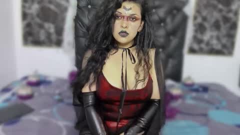 Scarlett online show from 10/31/25, 05:25