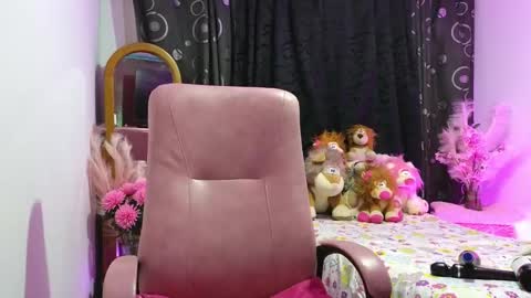 Scarlette online show from 12/25/24, 11:53