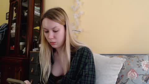 Scarlett online show from 12/28/24, 12:45