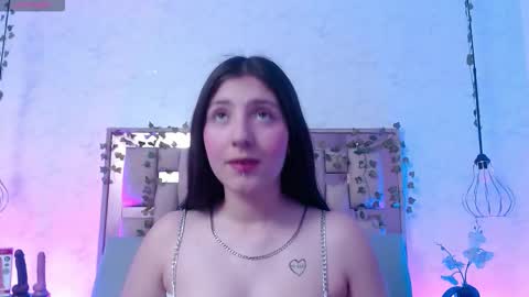 Snapshot of scarlettroxx chatting on 10/04/25, 11:52 Scarlet online show from 10/04/25, 11:52