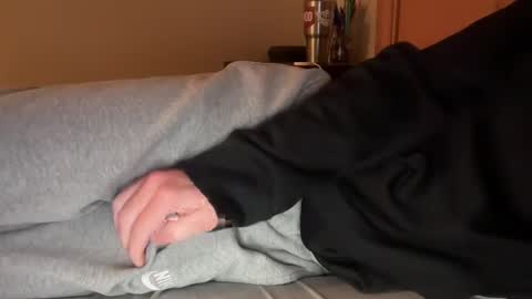 Snapshot of scb894682 chatting on 12/09/24, 06:01 Skinny College Boy online show from 12/09/24, 06:01