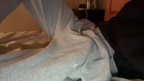 Snapshot of scb894682 chatting on 01/24/25, 05:53 Skinny College Boy online show from 01/24/25, 05:53