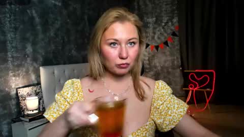 Samanta online show from 10/31/25, 01:39