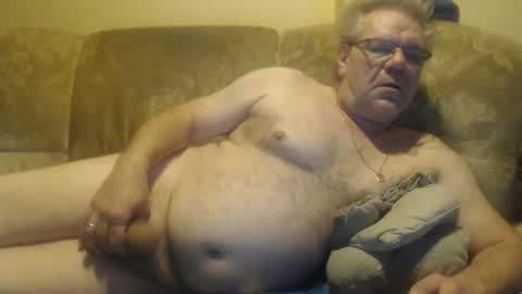 Snapshot of schnapper11 chatting on 01/03/25, 11:01 schnapper11 online show from 01/03/25, 11:01