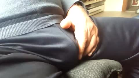 Snapshot of schwanzi_99 chatting on 02/28/25, 02:31 schwanzi online show from 02/28/25, 02:31