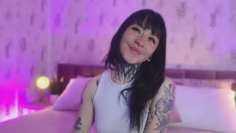 Snapshot of scolw chatting on 10/16/25, 08:10 Scolw online show from 10/16/25, 08:10