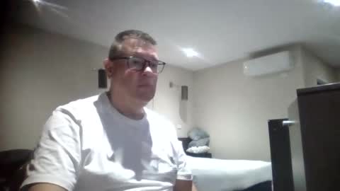 Snapshot of scoobs71 chatting on 10/15/25, 08:47 Scoobs online show from 10/15/25, 08:47