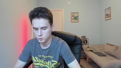 Snapshot of scooby_r chatting on 01/30/25, 08:43 Thomas brunette and Alex blond online show from 01/30/25, 08:43