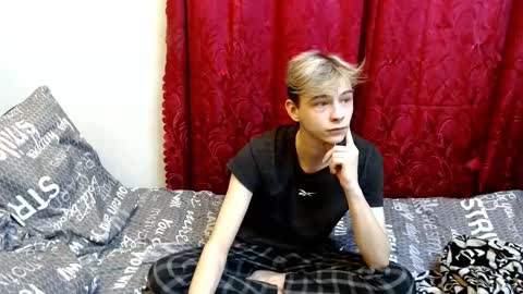 Snapshot of scorpion_250 chatting on 10/30/25, 01:40 Scorpion 250 online show from 10/30/25, 01:40