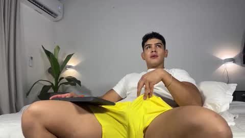 Andrew Flintt online show from 11/18/25, 04:00