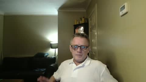 Snapshot of scottsman214 chatting on 12/20/24, 10:32 James online show from 12/20/24, 10:32