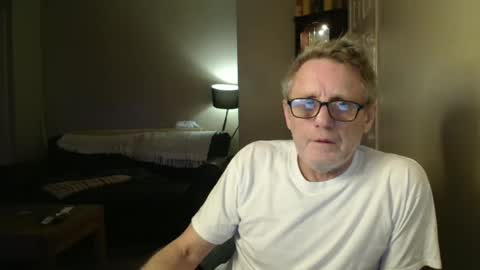 Snapshot of scottsman214 chatting on 02/04/25, 10:34 James online show from 02/04/25, 10:34