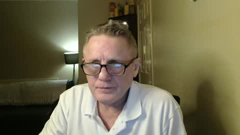 Snapshot of scottsman214 chatting on 02/28/25, 08:18 James online show from 02/28/25, 08:18