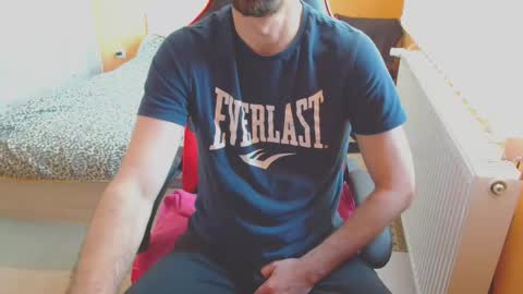 Snapshot of scotty_98 chatting on 01/19/25, 01:01 scotty_98 online show from 01/19/25, 01:01