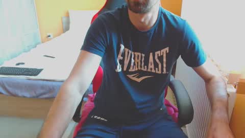 Snapshot of scotty_98 chatting on 01/26/25, 01:15 scotty_98 online show from 01/26/25, 01:15