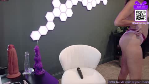 Snapshot of scout_has_fun chatting on 10/15/25, 01:33 Scout has fun online show from 10/15/25, 01:33