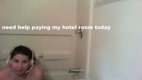 Danni online show from 10/21/25, 09:10