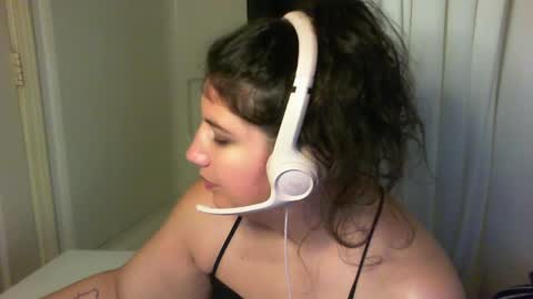 Danni online show from 10/30/25, 12:01