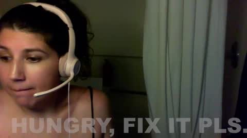 Danni online show from 10/30/25, 12:17