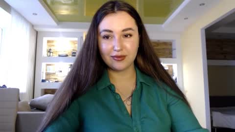 Elizabeth  online show from 12/06/24, 10:05