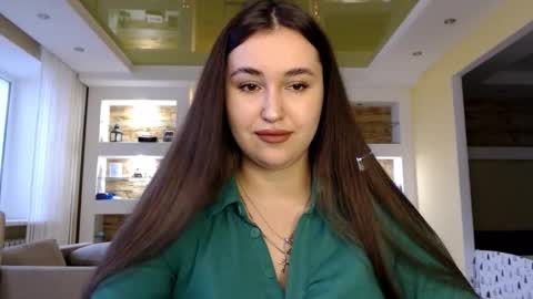 Elizabeth  online show from 12/31/24, 08:37