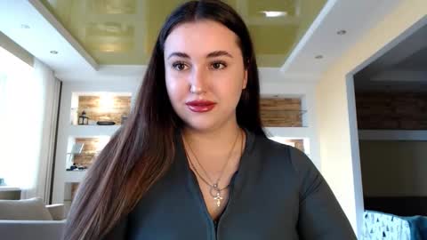 Elizabeth  online show from 03/04/25, 10:57