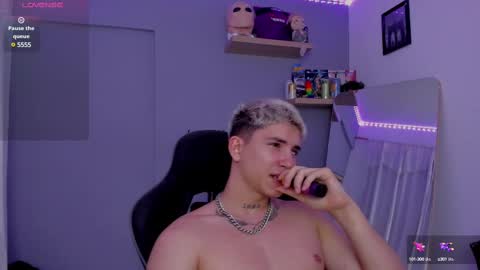 Sebastin online show from 03/08/25, 06:37